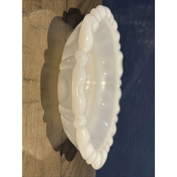 Ashtray Anchor Hocking White Milk Glass Thumbprint Round Trinket Dish Vintage 4" - Picture 2 of 5
